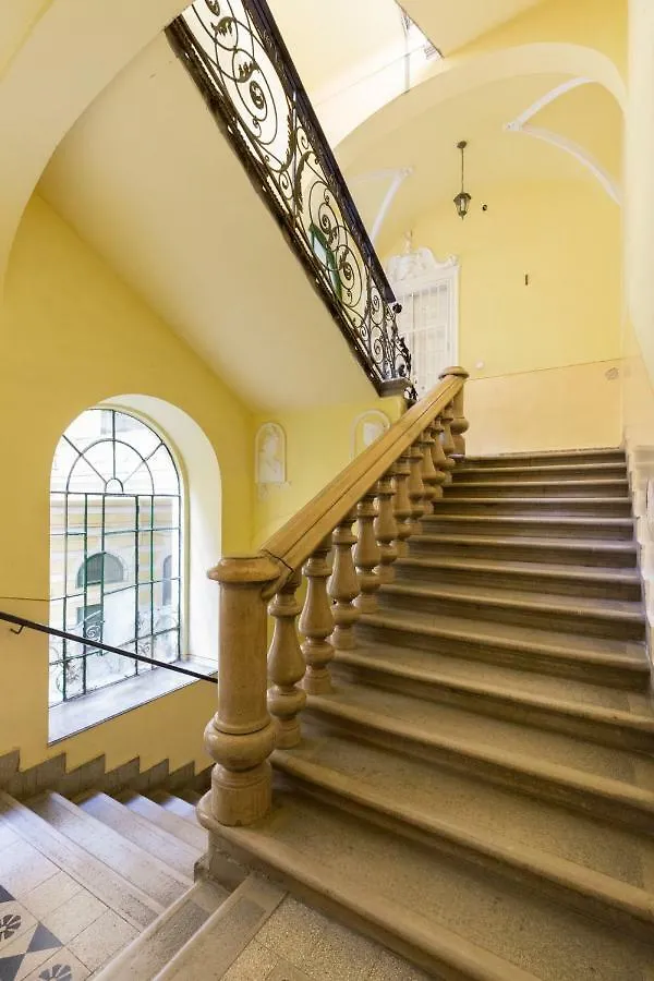Vintage Style Apartment Budapest