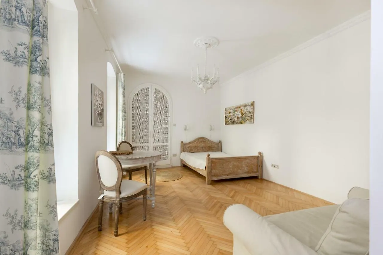 Vintage Style Apartment Budapest